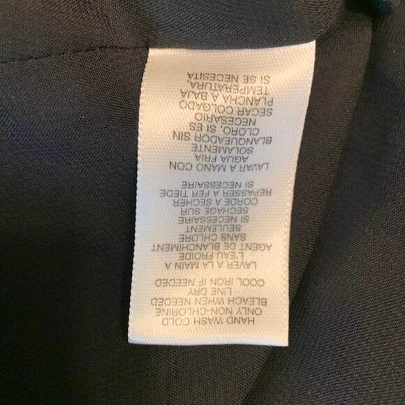 MICHAEL KORS Black V-Neck Pleated Sleeveless Flowy Blouse | M - Picture 9 of 9